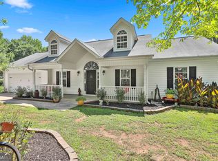 82 Pinewood Dr, Gay, GA 30218