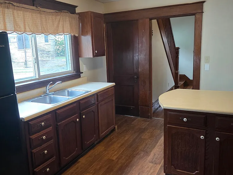 239 Burt Ave — Photo 18
