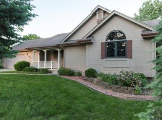 801 Scenic View Blvd, Altoona, IA 50009