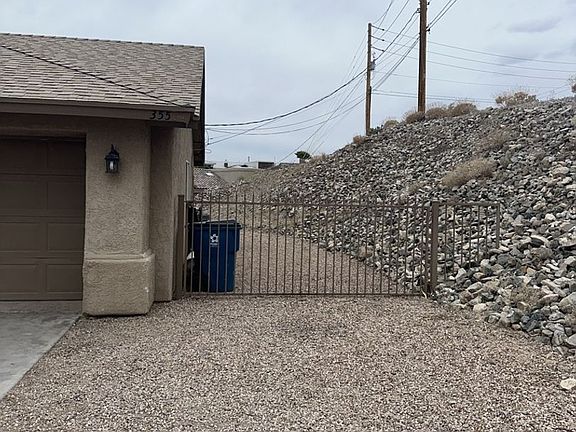 4th image of 355 Stallion Ln