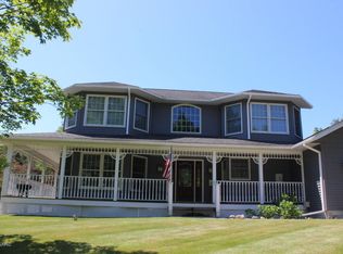 1115 Red Apple Rd, Manistee, MI 49660