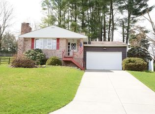208 Stonebrook Dr, Mcmurray, PA