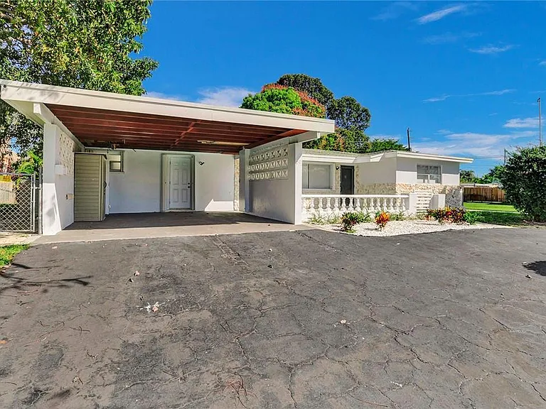 1013 SE 14th Ct — Photo 12