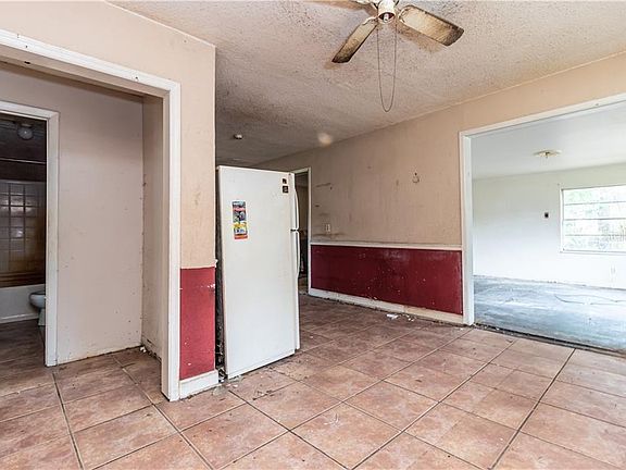 5th image of 12510 Worchester Ave