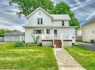 27 Martin St #UP, Webster, NY 14580