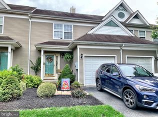 28 Tattersall Dr, Burlington, NJ 08016