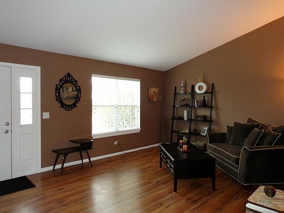 3rd image of 2160 N Millstone Dr