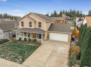 37435 Green Mountain St, Sandy, OR 97055