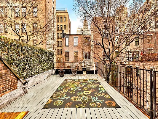 Rented by Sotheby's International Realty | media 20