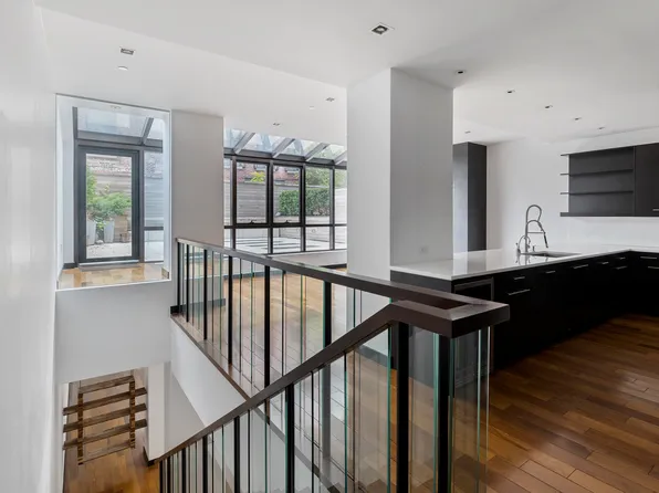 385 West 12th Street image 1 of 8