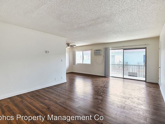 5th image of 8140 Langdon Ave #21