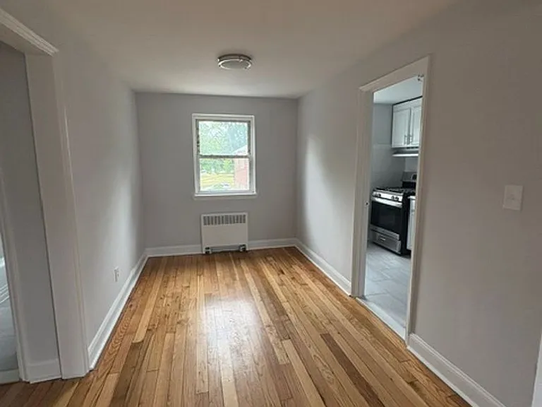 Michael Manor Apartment Homes — Photo 37