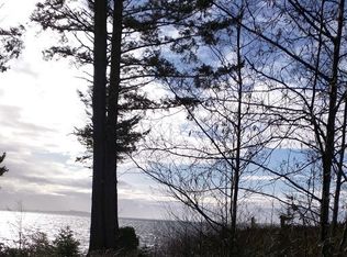 9999 Sunset Rd, Bay Center, WA 98527