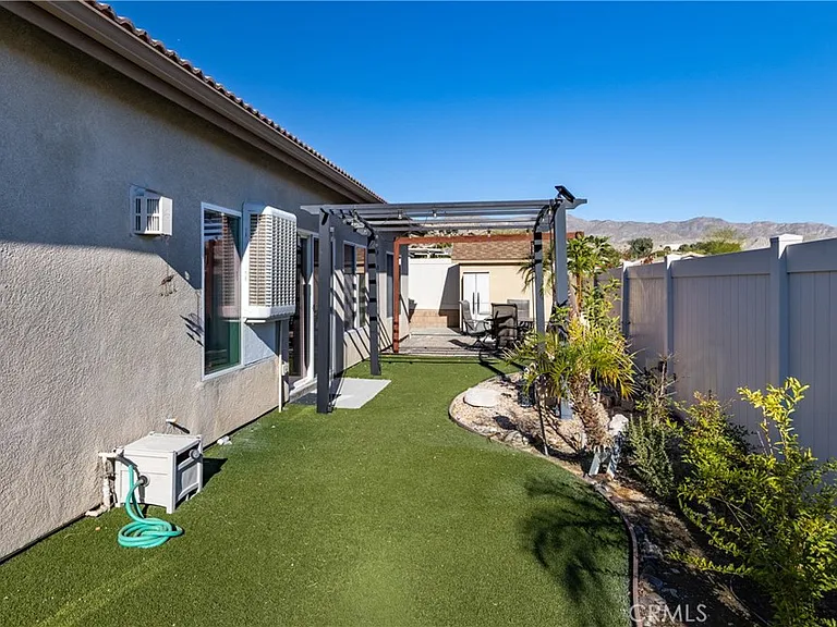 64243 Eagle Mountain Ave — Photo 20