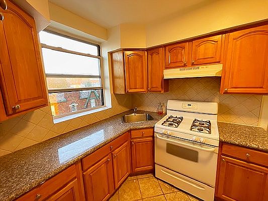1st image of 49 Gelston Ave #3