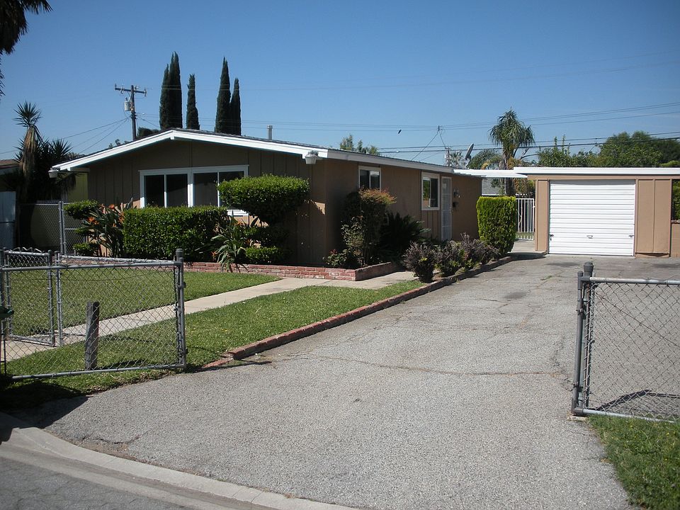 1st image of 4521 N Heathdale Ave