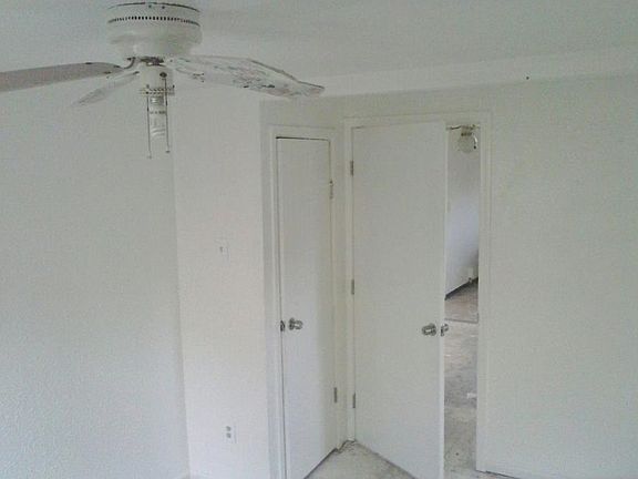 3rd image of 466 Childs Ave