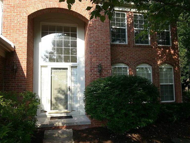 3101 Yosemite Dr — Photo 2