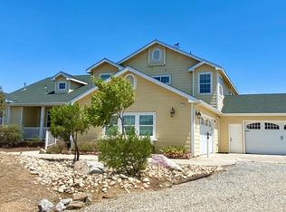 7173 Barker Rd, Oak Hills, CA 92344