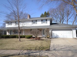 2275-77 Valley Creek Dr, Elgin, IL 60123