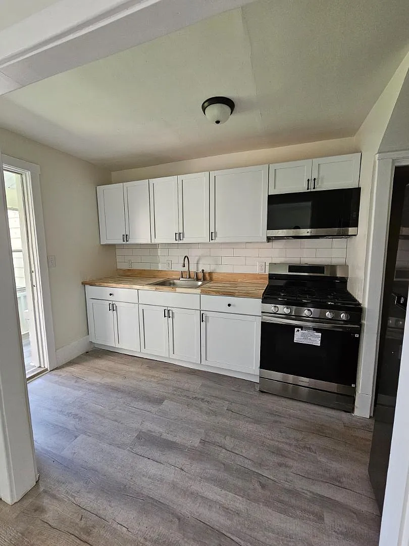 Property Photo - 1103 Baldwin St
