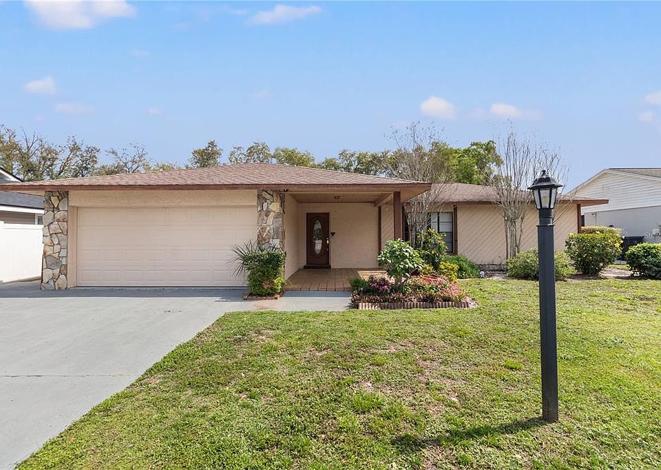 1st image of 4903 COUNTRY AIRE LANE