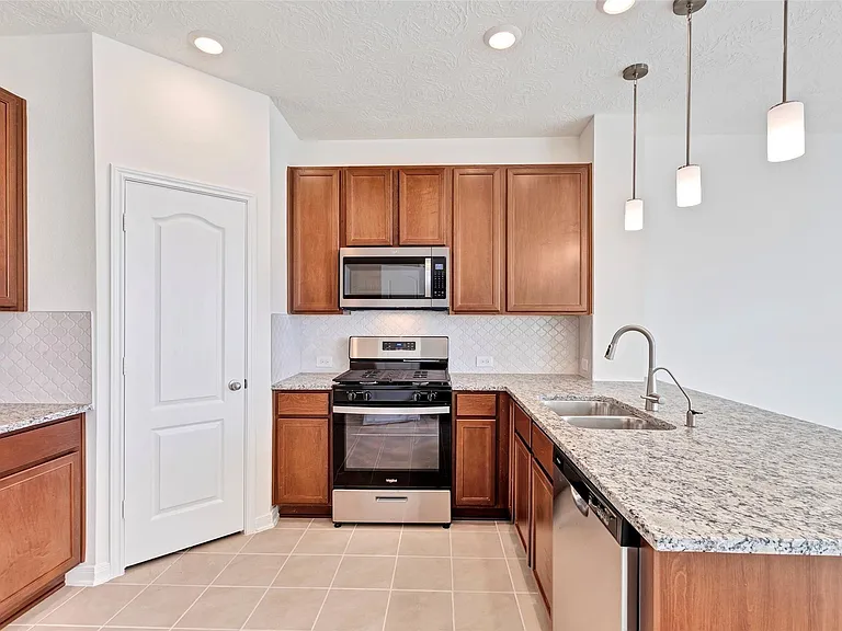 9423 Castillo Ct — Photo 10