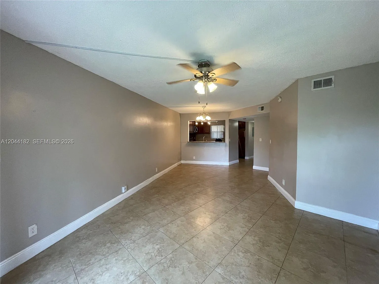 NW 82nd Ter, Coral Springs — Photo 4