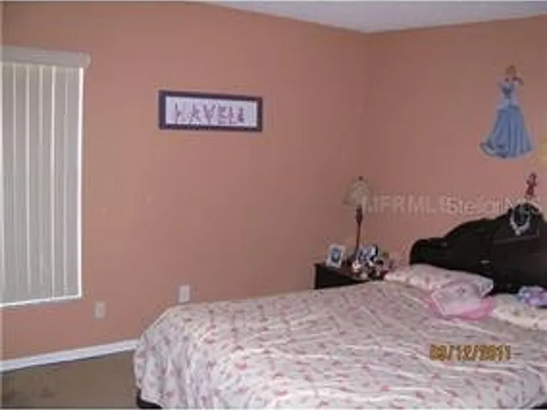136 Grantham Dr — Photo 10