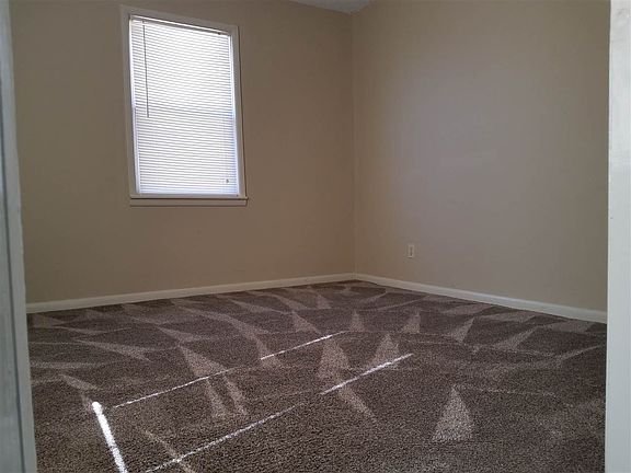 2nd image of 1117 W 6th St