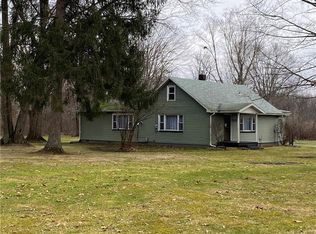 117 N Hope Mill Rd, Mercer, PA 16137