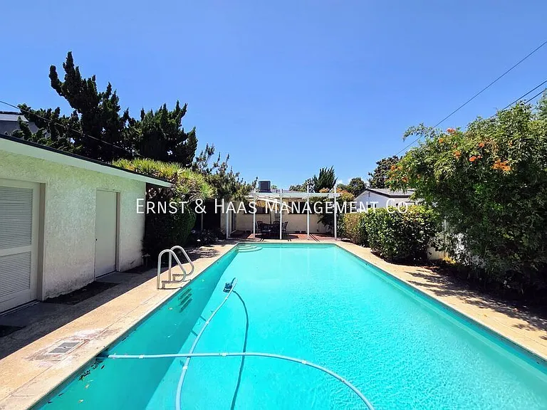 2080 Senasac Ave — Photo 29