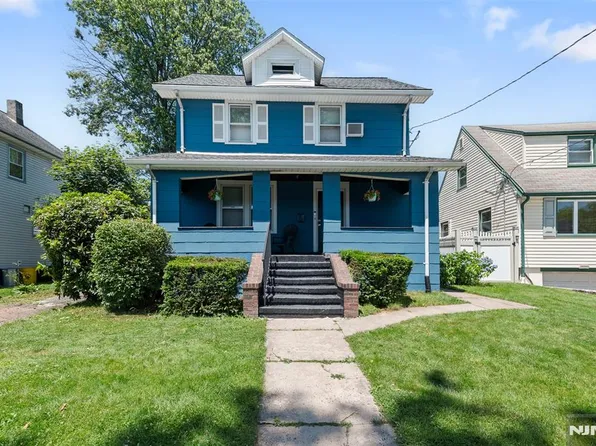 1146 Stasia St, Teaneck, NJ 07666