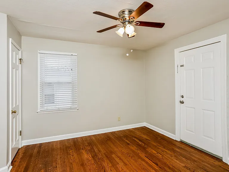 7520 Eunice Ave — Photo 9