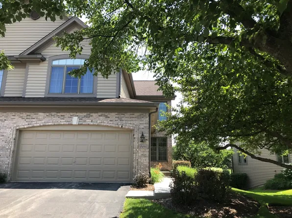 1N593 Augusta Ct, Winfield, IL 60190