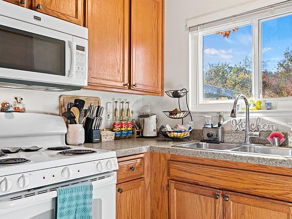 5th image of 105 Elbridge Avenue #F