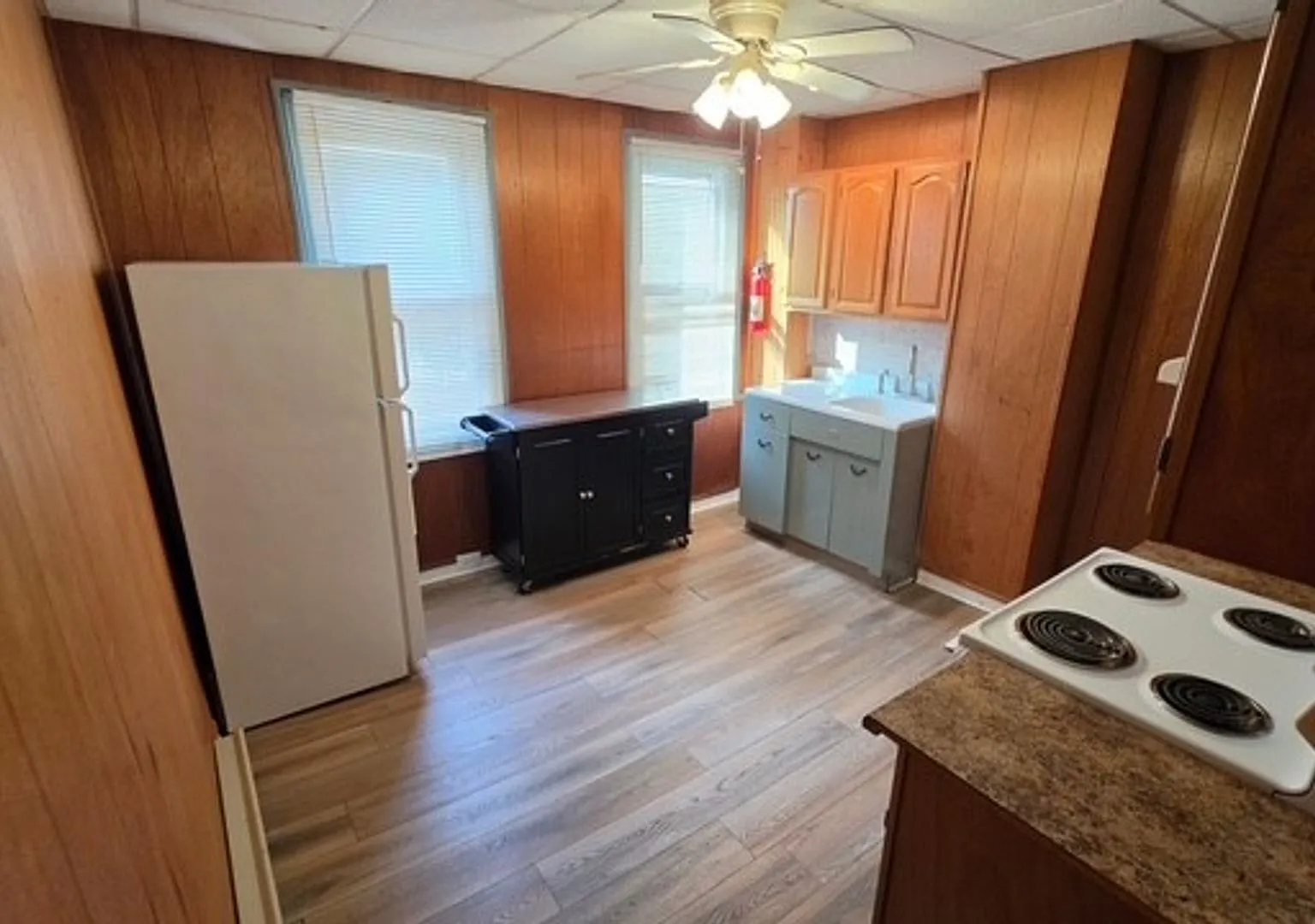 3 bedroom, 1 bathroom — Photo 4