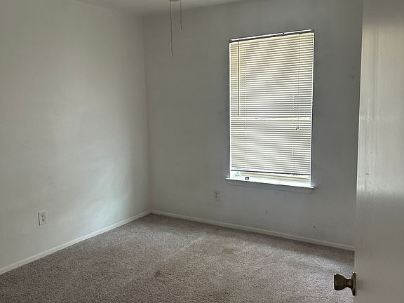 5th image of 1205 Dawson Cir