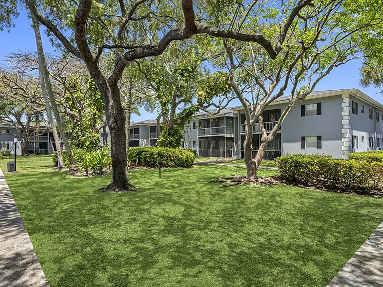 The Village at Eastpointe Apartments — Photo 14