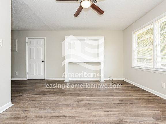 181142_004_living_room_12962856.jpg