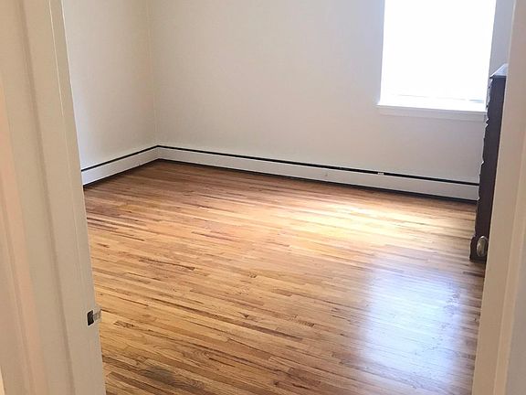 4th image of 3320 Fremont Ave S