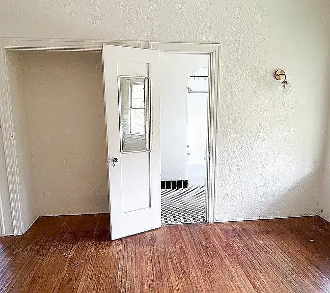Studio, 675 sqft, $1,700 — Photo 4