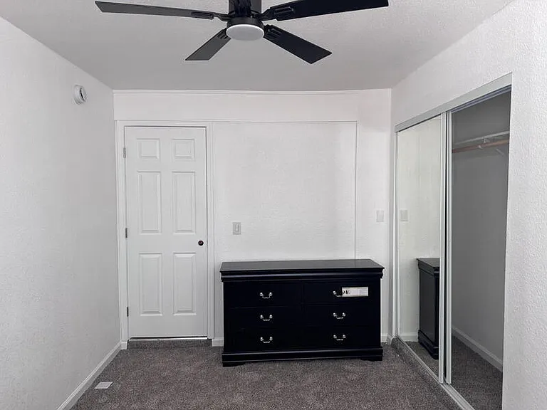2445 Town Cir #7 — Photo 1