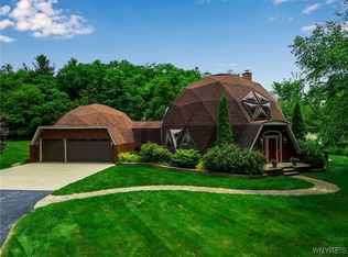 2905 Four Rod Rd, East Aurora, NY 14052