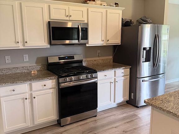 3rd image of 10948 Cord Ave