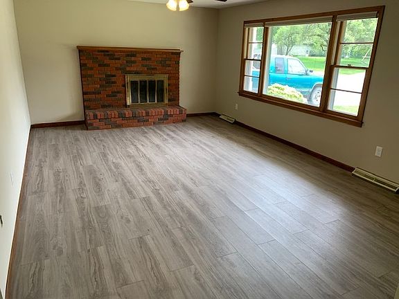 3rd image of 4089 E Victoria Ct