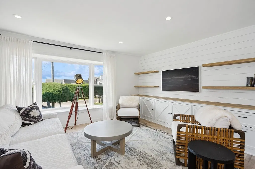 Ditch Plains Beach House — Photo 4