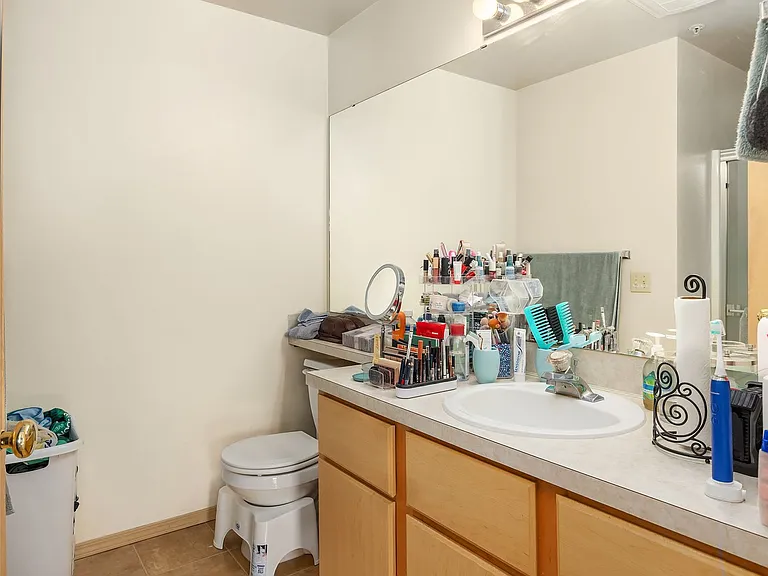Nordhaven Apartments — Photo 13