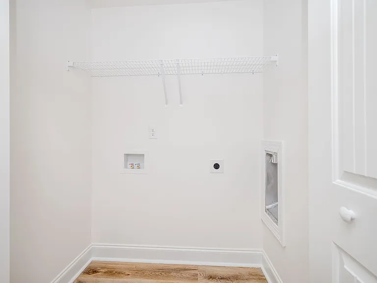 402 Manly Way — Photo 34