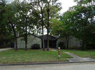 122 Maple St, Conroe, TX 77301